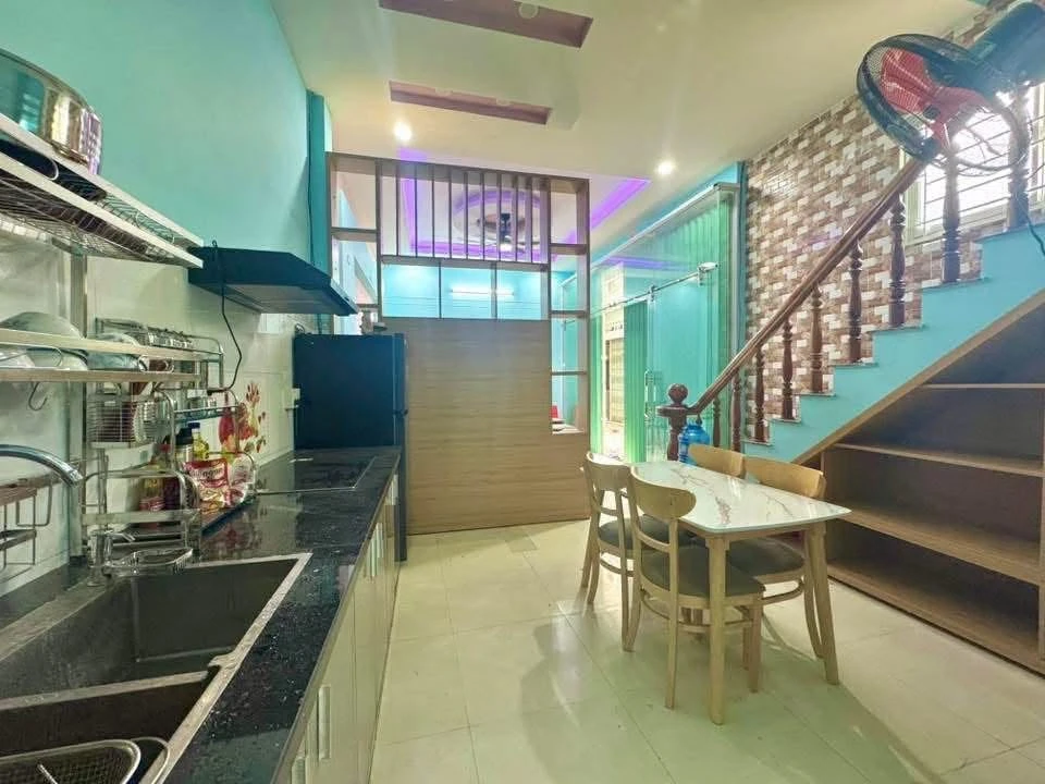 Bán nhà 2 tầng 40m2 2 phòng ngủ gần biển Quy Nhơn - Ảnh thu nhỏ 2
