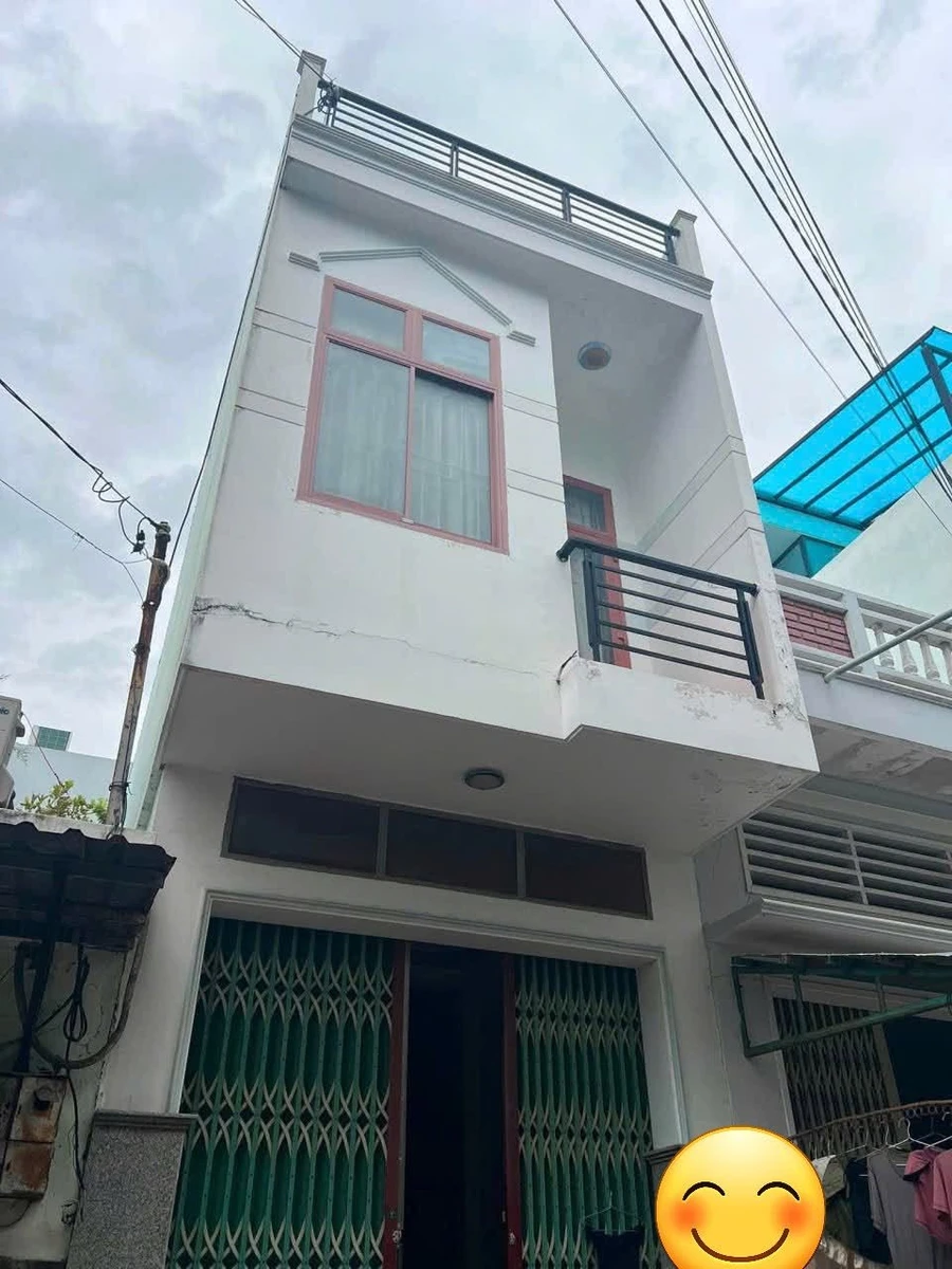 Bán nhà 2 tầng mặt tiền Nguyễn Khuyến Quy Nhơn 46m² giá 2 tỷ - Ảnh 1