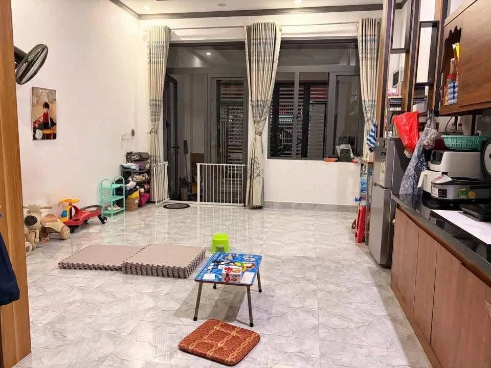 Bán nhà lầu gác ggang 62m2 Tân Hiệp có sân xe hơi - Ảnh thu nhỏ 4