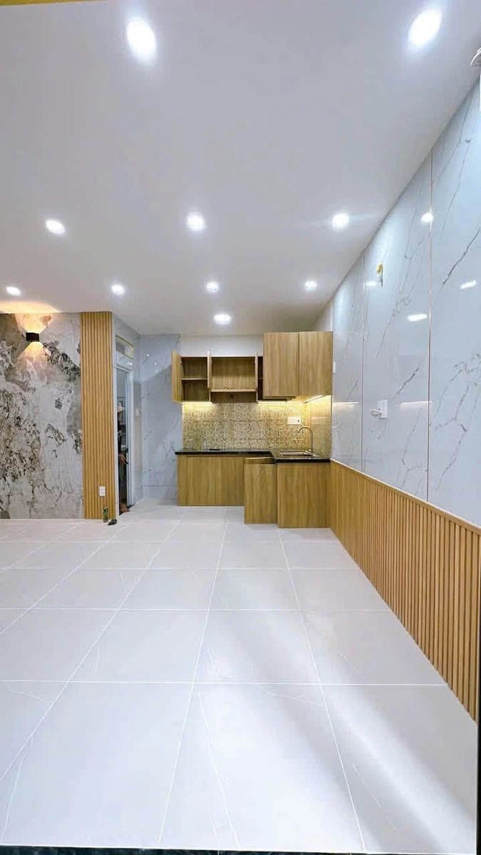 Bán nhà Quận 4, 60m² sàn, 2 PN, 2 WC, 3.15 tỷ - Ảnh thu nhỏ 3