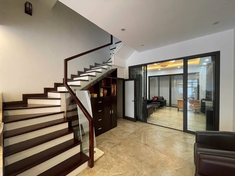 Bán nhà 3 tầng 85m² gần biển Cột 8, Hạ Long 11 tỷ