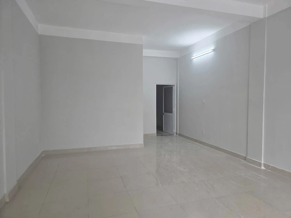 Cho thuê nhà phố Unitown Bình Dương 5PN 100m² 25 triệu/tháng - Ảnh thu nhỏ 3