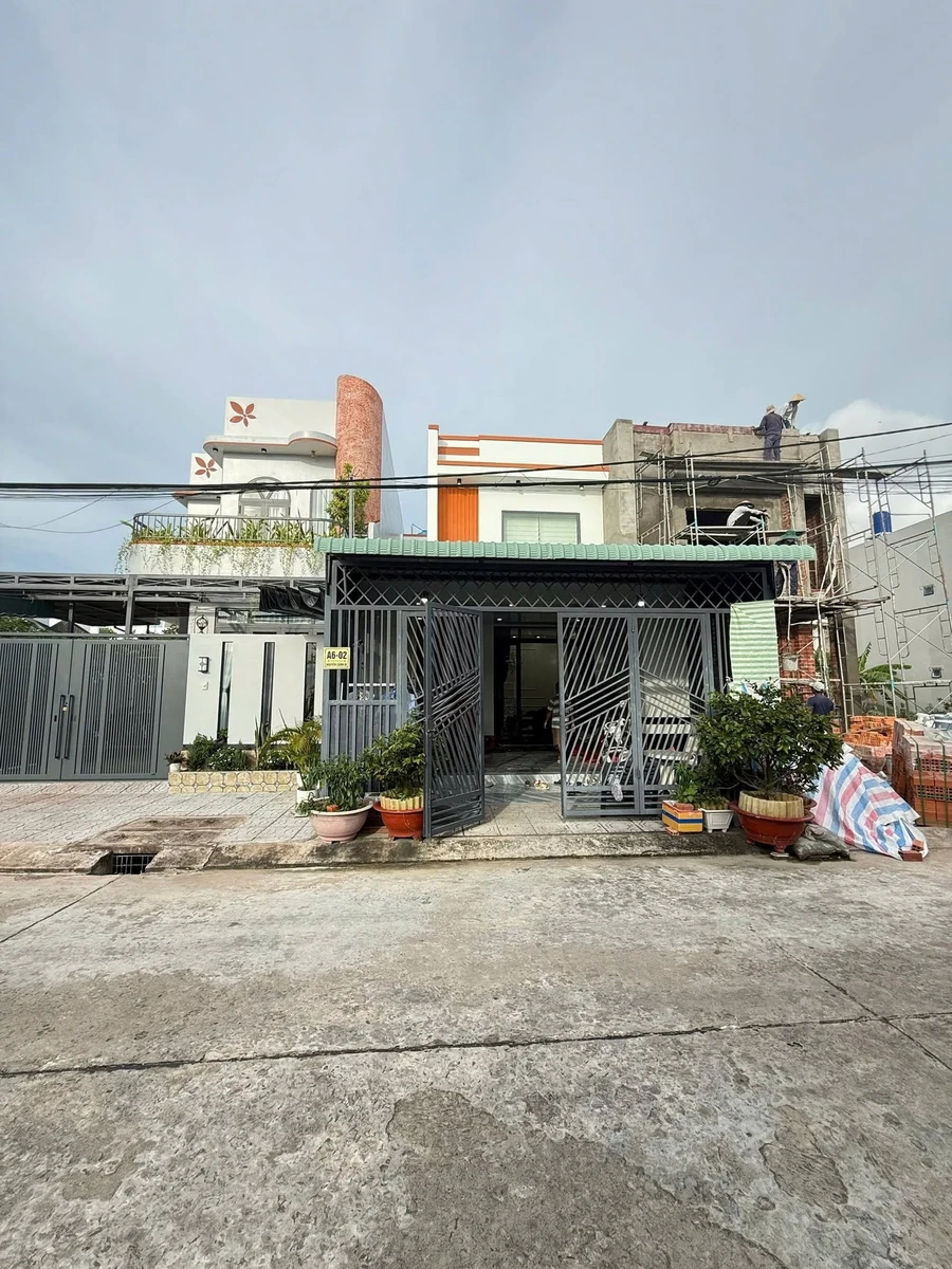Bán nhà mặt tiền 95m² Nguyễn Cảnh Dị, Rạch Giá, giá 2 tỷ 650 triệu - Ảnh 1