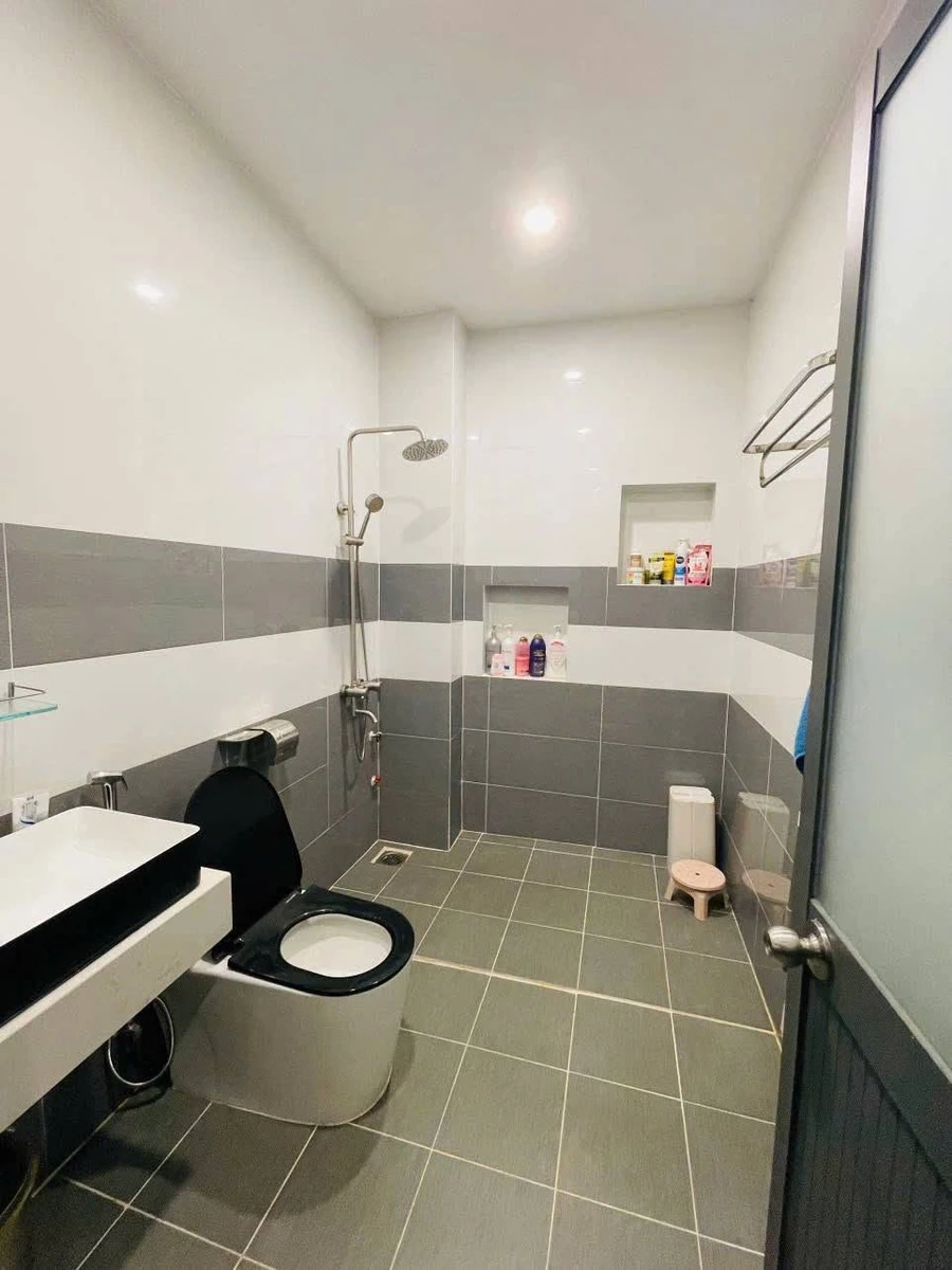 Bán nhà 1 trệt 2 lầu 180m² Đỗ Văn Thi Bình Chánh 4.6 tỷ - Ảnh thu nhỏ 4