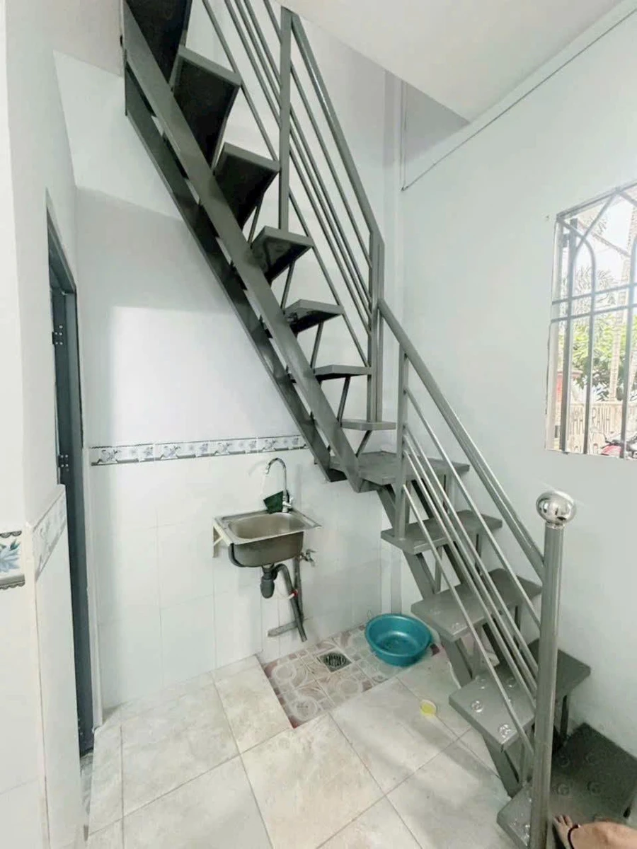 Bán nhà hẻm gần mặt tiền Tôn Đản, 1 trệt 1 lầu, giá 2,25 tỷ, Quận 4 - Ảnh thu nhỏ 5