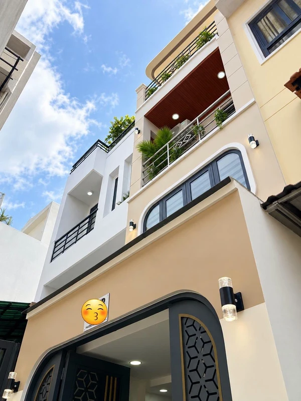 Bán nhà 4 tầng 32m² 3PN full nội thất Bình Thạnh