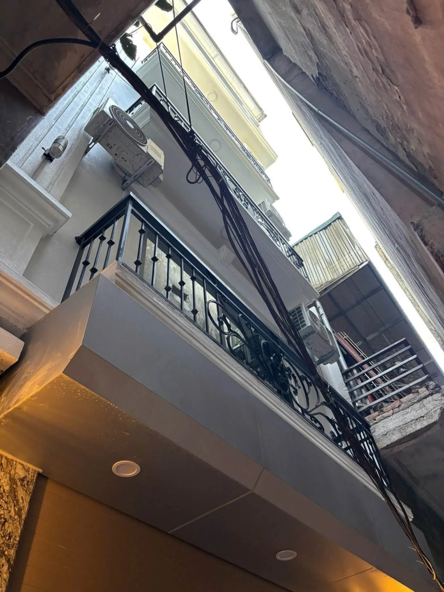 Bán nhà 5 tầng thang máy 33m² Tam Trinh, Hoàng Mai - Ảnh 1