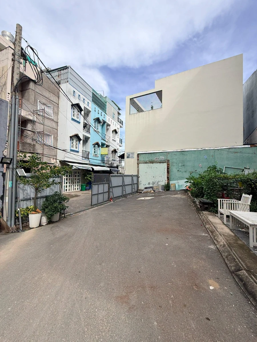 Bán đất Quận 7, 66m2, Bùi Văn Ba, 135 triệu/m2 - Ảnh thu nhỏ 2