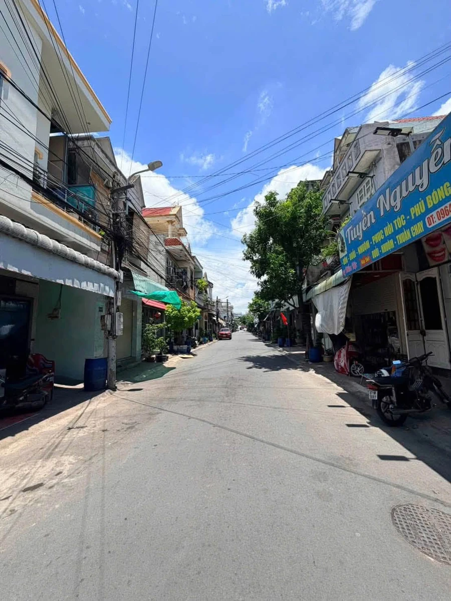 Bán nhà mặt tiền 150m² 4 căn hộ mini Thuận An 5,9 tỷ - Ảnh thu nhỏ 2