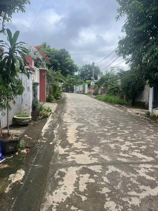 Bán nhà 3 phòng 200m² Cư Jut Lâm Đồng 1,3 tỷ