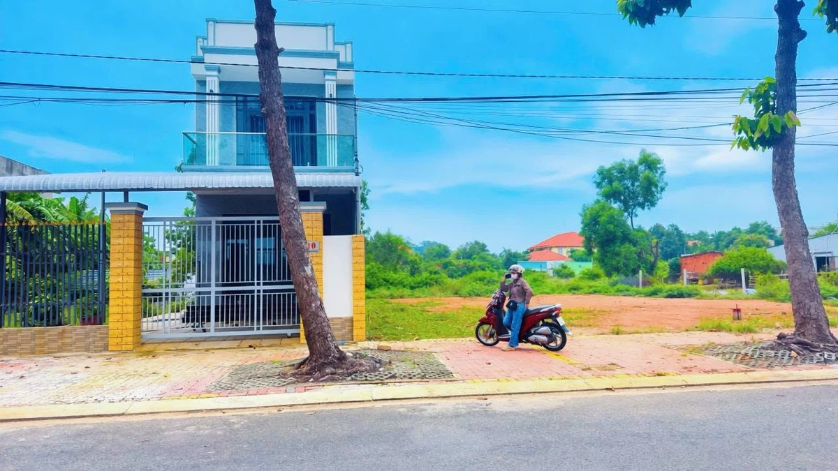 Bán đất mặt tiền Trần Hưng Đạo Long Điền 285m2, 2 tỷ 650 - Ảnh thu nhỏ 2