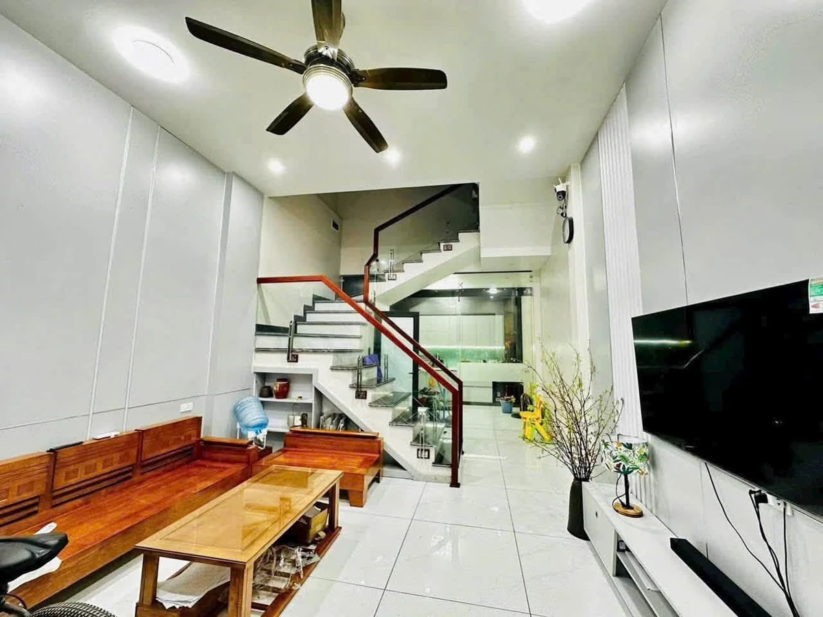 Bán nhà 3 tầng 42.56m2 phố Vũ Hựu, 2 tỷ 650 triệu - Ảnh thu nhỏ 2