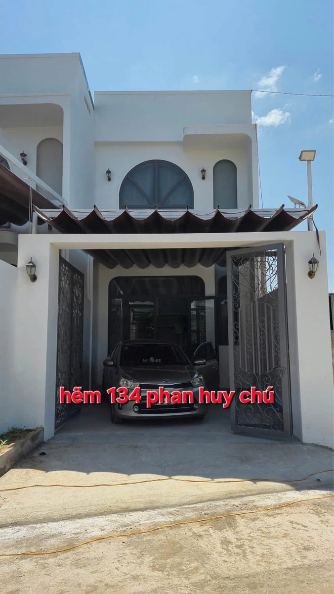 Bán nhà 5x18m, 3 phòng ngủ, hẻm Huỳnh Tấn Phát, Khánh Xuân, Buôn Ma Thuột giá 1,95 tỷ - Ảnh 1