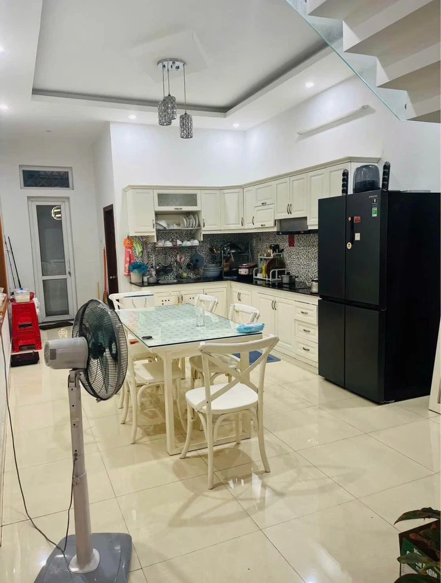 Bán nhà 1 trệt 3 lầu 300m² Võ Thị Sáu, Biên Hoà, 8 tỷ - Ảnh thu nhỏ 3