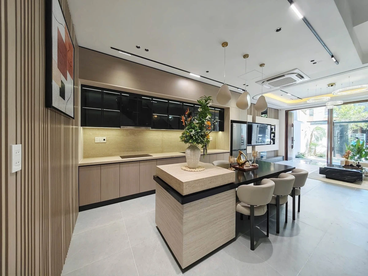 Bán nhà 3 tầng 100m2 7 tỷ Hòa Xuân - Ảnh 1