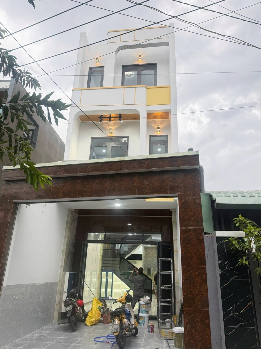 Nhà phố mới 4PN, 200m², Dĩ An – 5,65 tỷ - Ảnh thu nhỏ 3