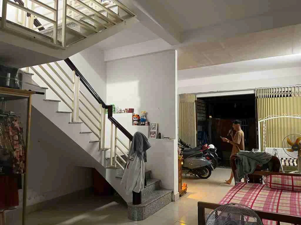 Bán nhà mặt tiền 100m² Rạch Giá An Giang 2 tỷ 250 triệu - Ảnh thu nhỏ 2