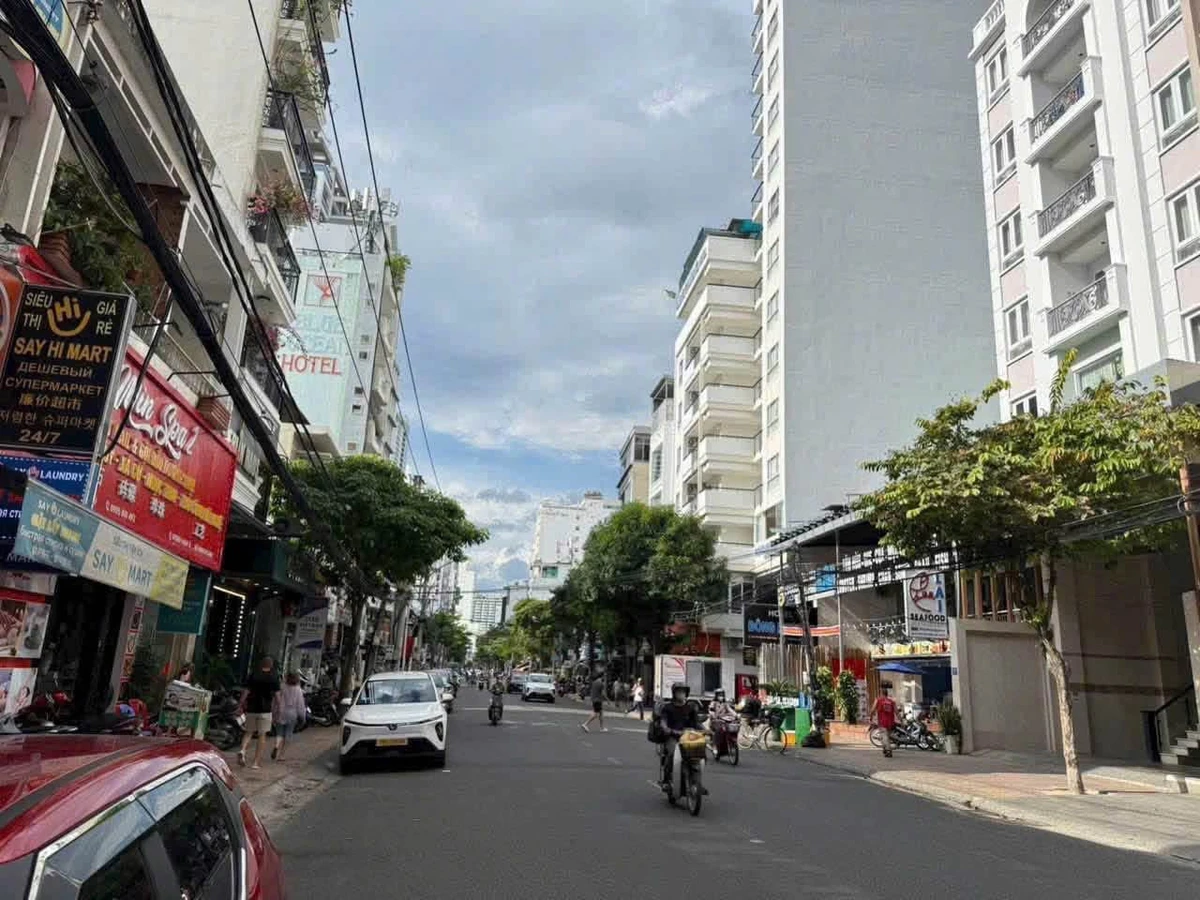 Bán nhà mặt tiền Nguyễn Thiện Thuật 88,5m2 khu phố Tây gần biển Nha Trang - Ảnh thu nhỏ 3