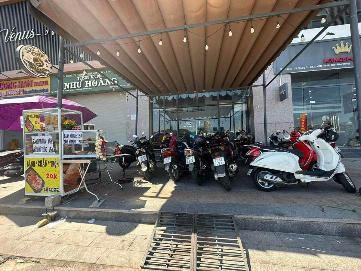 Cho thuê shophouse 183m² mặt tiền Tố Hữu, Tân Phú - Ảnh 1