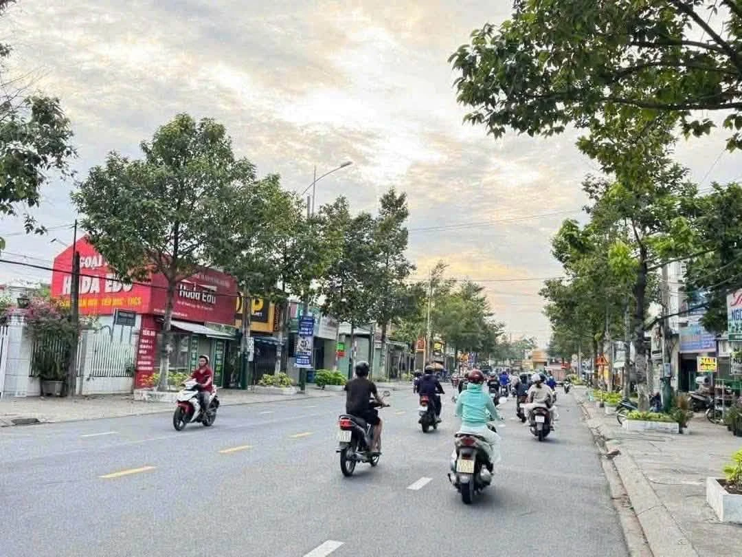 Bán nhà mặt tiền Lê Hồng Phong 184m² Quận 11, 14 tỷ - Ảnh thu nhỏ 2