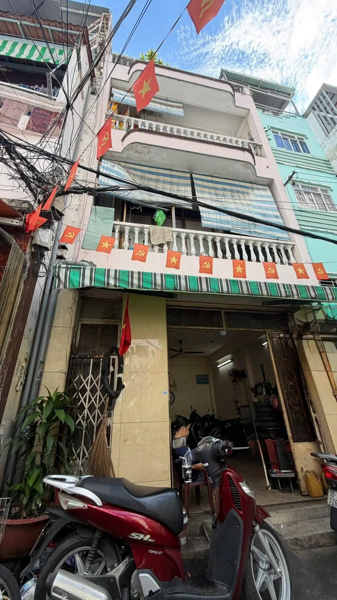 Bán nhà hẻm Nguyễn Trãi Quận 5, 4.7x12m, 4 tầng, 6PN, giá 8,5 tỷ - Ảnh 1