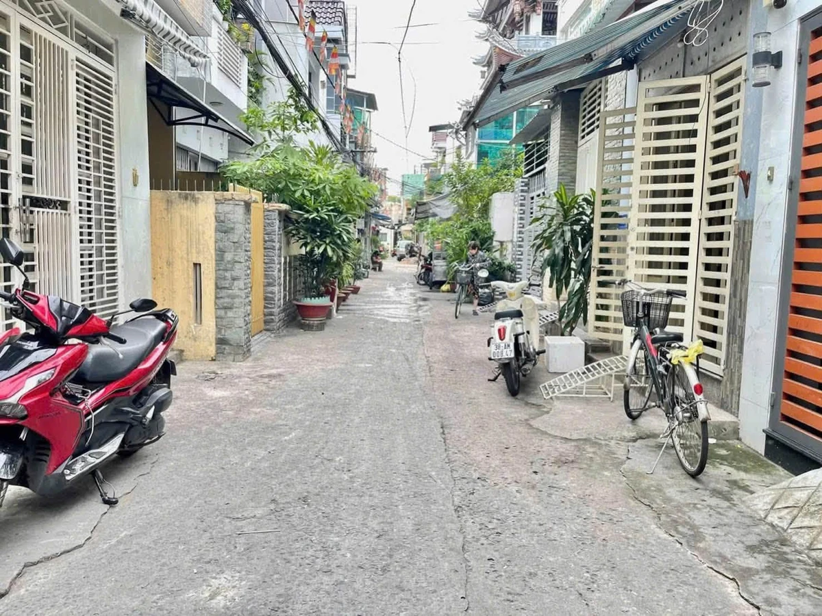 Bán nhà 3 tầng BTCT 4PN 4WC hẻm 5m đường Âu Dương Lân, Quận 8 giá 8,1 tỷ - Ảnh thu nhỏ 2