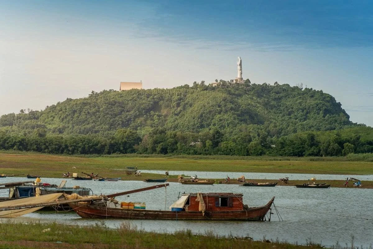 Bán đất vườn view hồ Trị An 1.500m2 mặt tiền 42m tại Túc Trưng, Định Quán - Ảnh 1