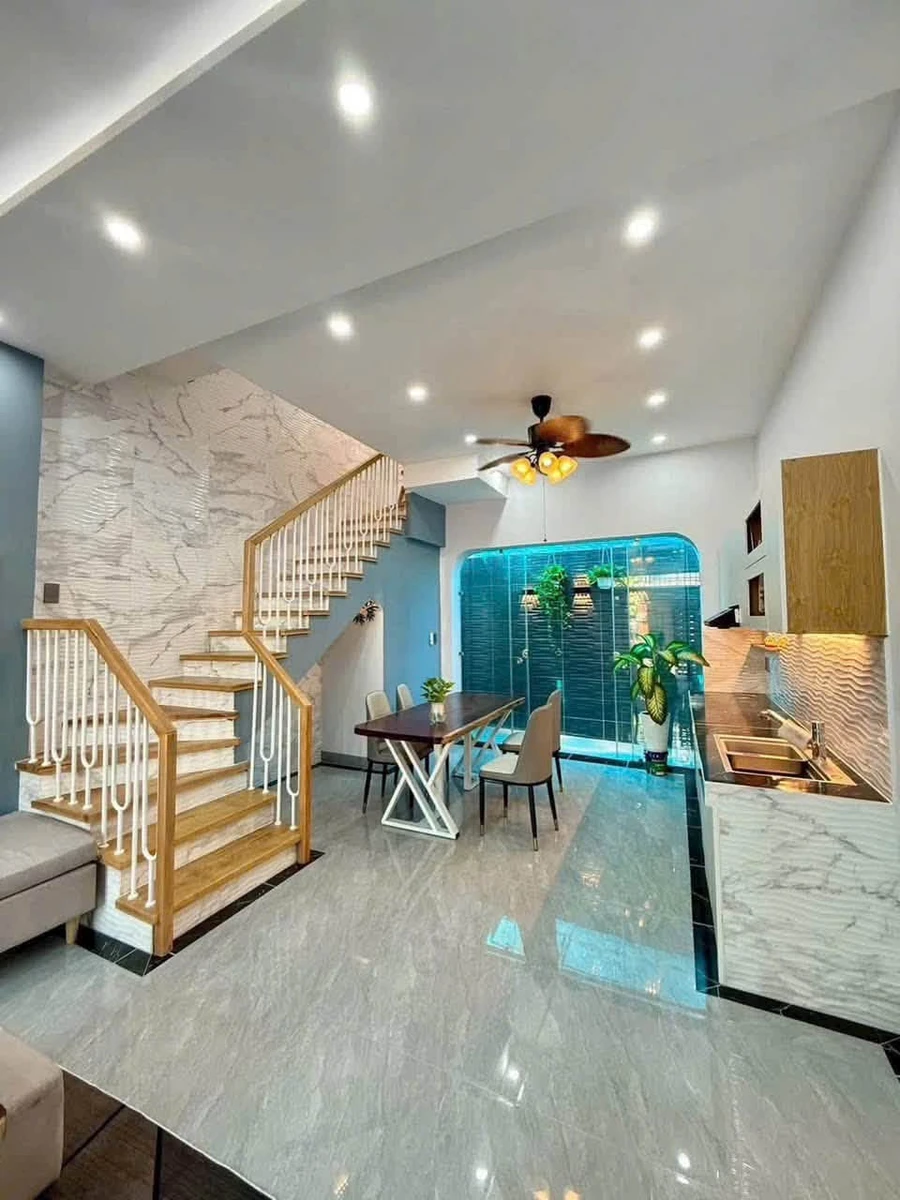 Bán nhà 3 lầu 4PN 116m2 Nguyễn Duy Trinh Quận 9 giá 4,7 tỷ - Ảnh thu nhỏ 3