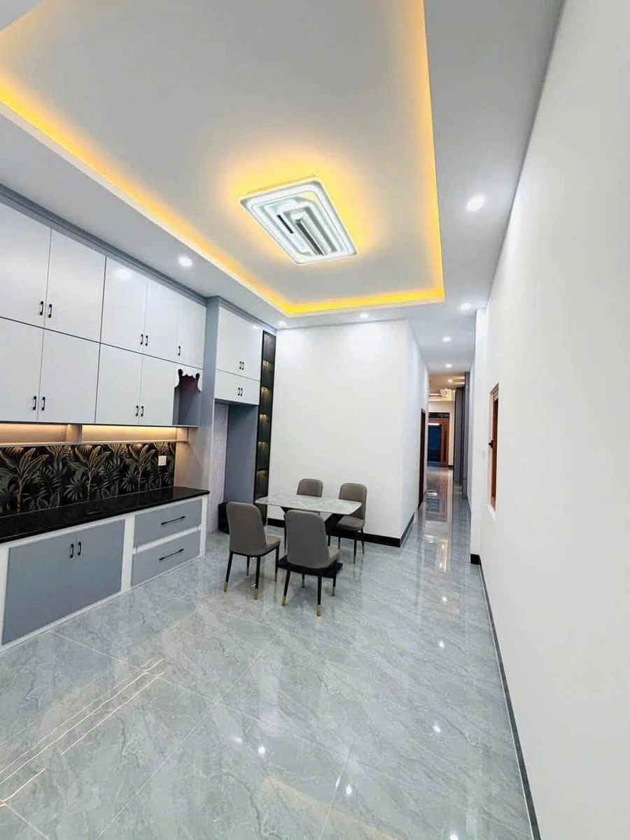 Bán nhà lầu mặt tiền Huyền Trân Công Chúa, 112,8m², 4PN, full nội thất, Rạch Giá - Ảnh thu nhỏ 3
