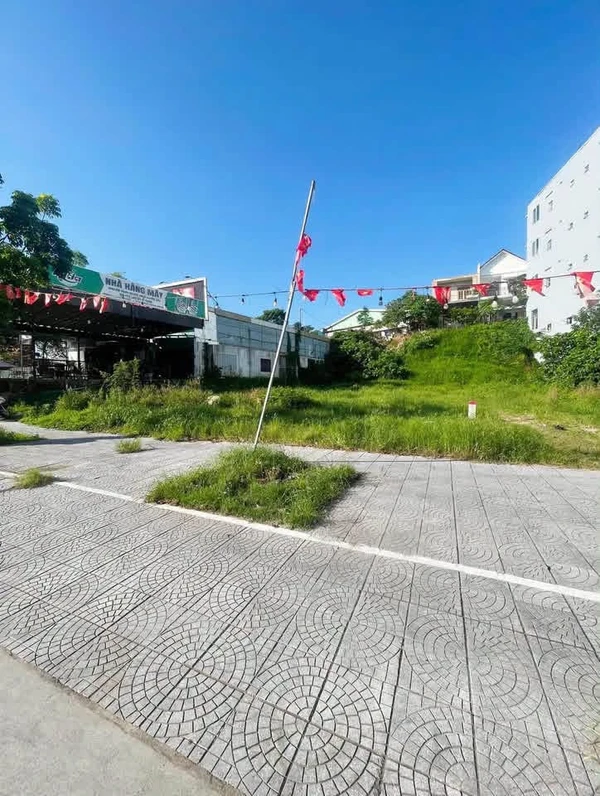 Bán đất mặt tiền Đồng Khởi 100m² ngang 6,7m, 6 tỷ