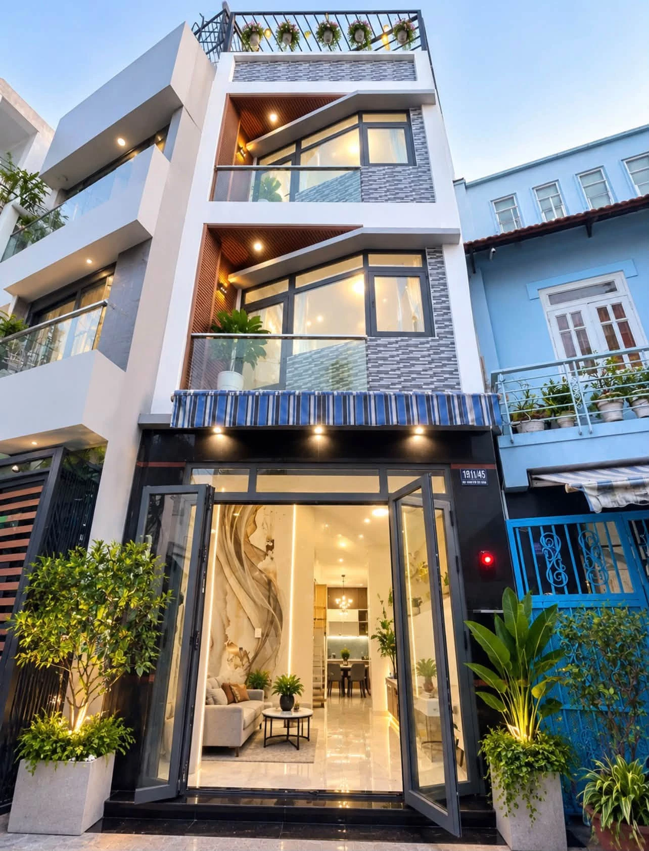 Bán nhà 4PN, 3WC, 40m² trung tâm Quận 6 - Ảnh 1