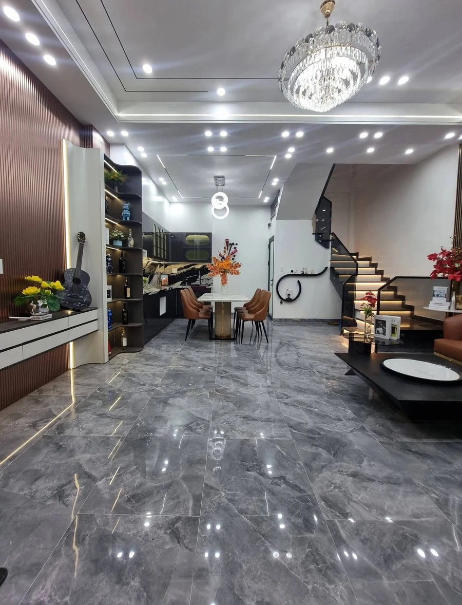 Bán nhà 45m2 4 tầng Tôn Đức Thắng, giá 4 tỷ, Quận 7 - Ảnh 1