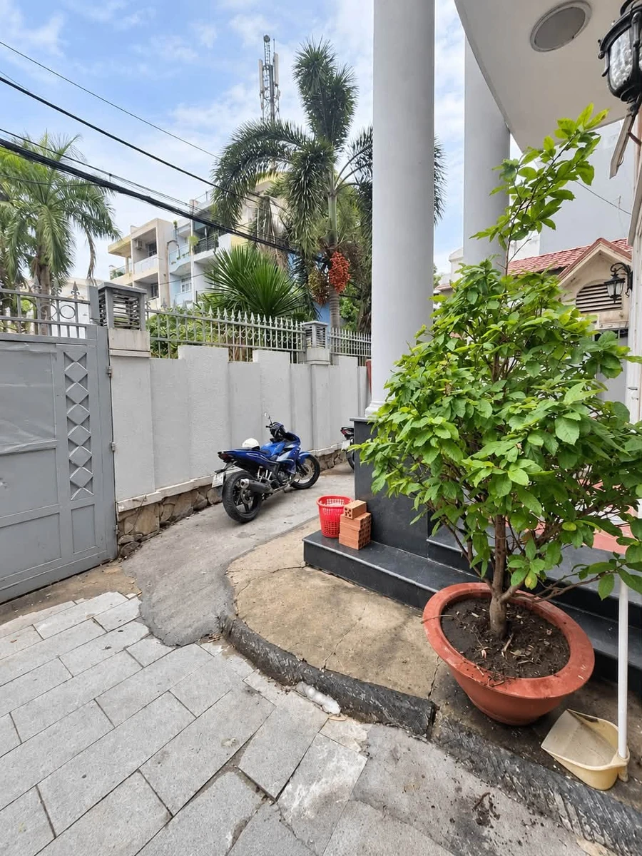 Bán biệt thự sân vườn Bình Thạnh 257m² 11PN - Ảnh thu nhỏ 3