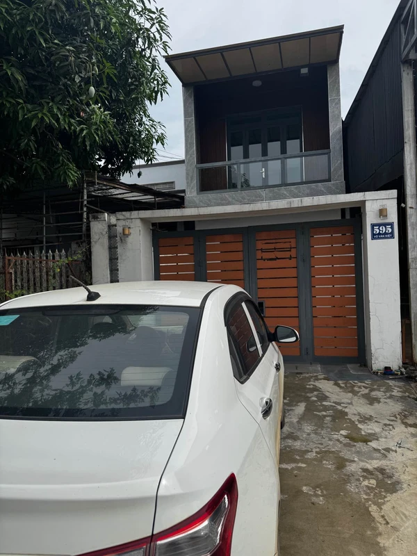 Bán nhà mặt tiền Võ Văn Kiệt, 111m², 2 phòng ngủ, 3 tỷ 650