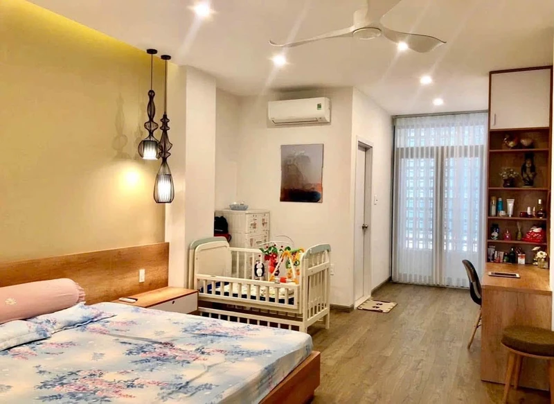 Cho thuê nguyên căn mặt tiền 80m² 4PN Hải Châu Đà Nẵng