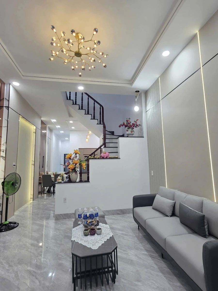Bán nhà 4 phòng ngủ 94m2 hẻm Nguyễn Thị Minh Khai, Phú Hòa, Thủ Dầu Một - Ảnh thu nhỏ 2