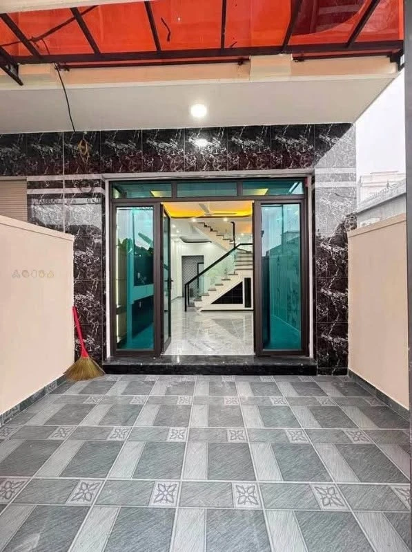 Bán nhà 3 tầng xây mới 50m2, 3 phòng ngủ, giá dưới 2 tỷ tại Phù Lưu, Kiến An