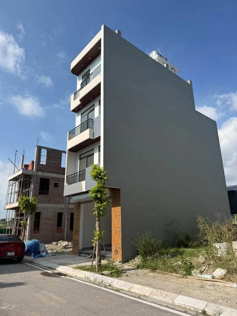 Bán nhà 3,5 tầng 65m² tái định cư Hà Lầm, Hạ Long - Ảnh thu nhỏ 2