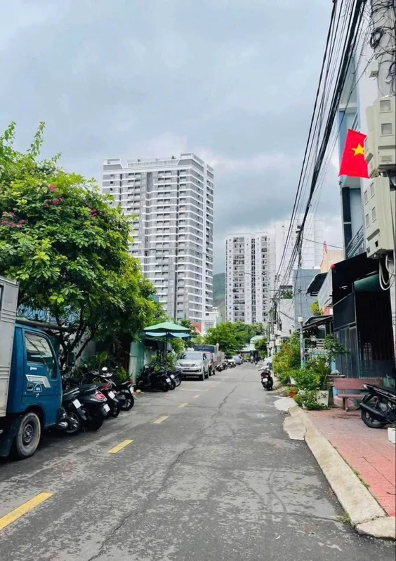 Nhà bán 67m2 3PN 2WC gần Tô Hiến Thành, Quy Nhơn, 2,4 tỷ