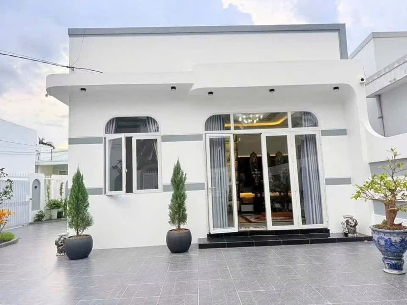 Biệt thự sân vườn 363m² Phú Tân, Bến Tre, 2.7 tỷ