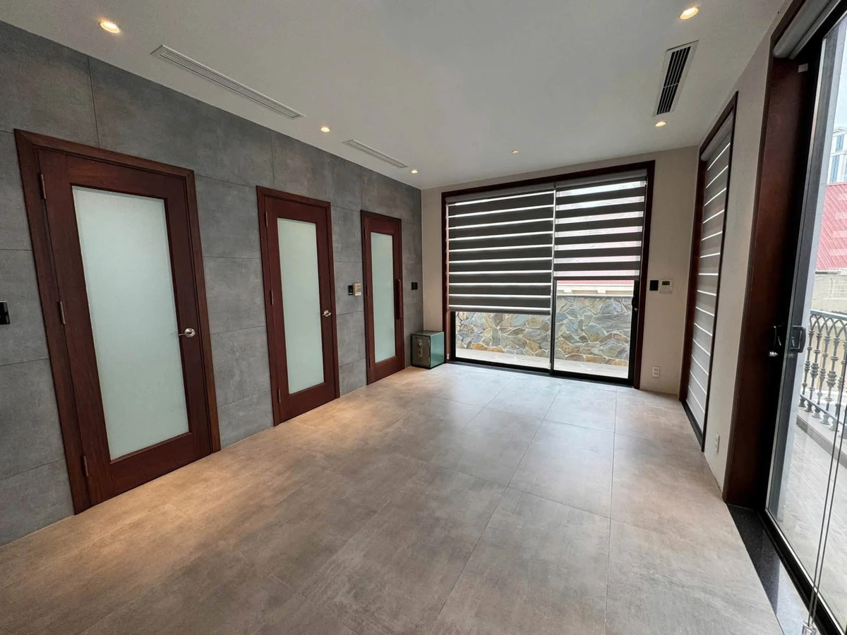 Cho thuê biệt thự 180m² 4PN Trần Phú, TP.HCM - Ảnh thu nhỏ 5