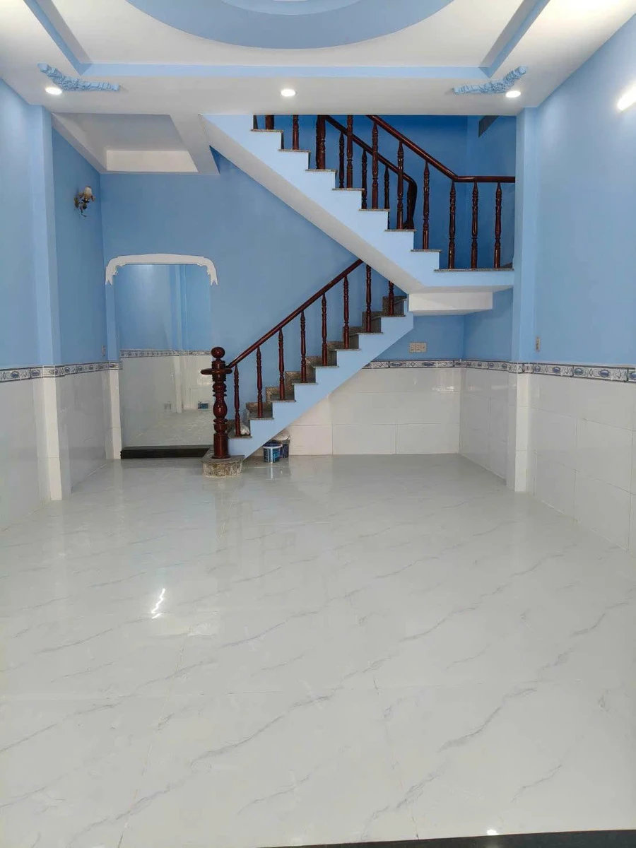 Bán nhà mặt tiền 1 trệt 1 lầu 4.5x25m đường Phạm Thị Nghĩ, Bình Chánh, giá 5,9 tỷ - Ảnh thu nhỏ 3