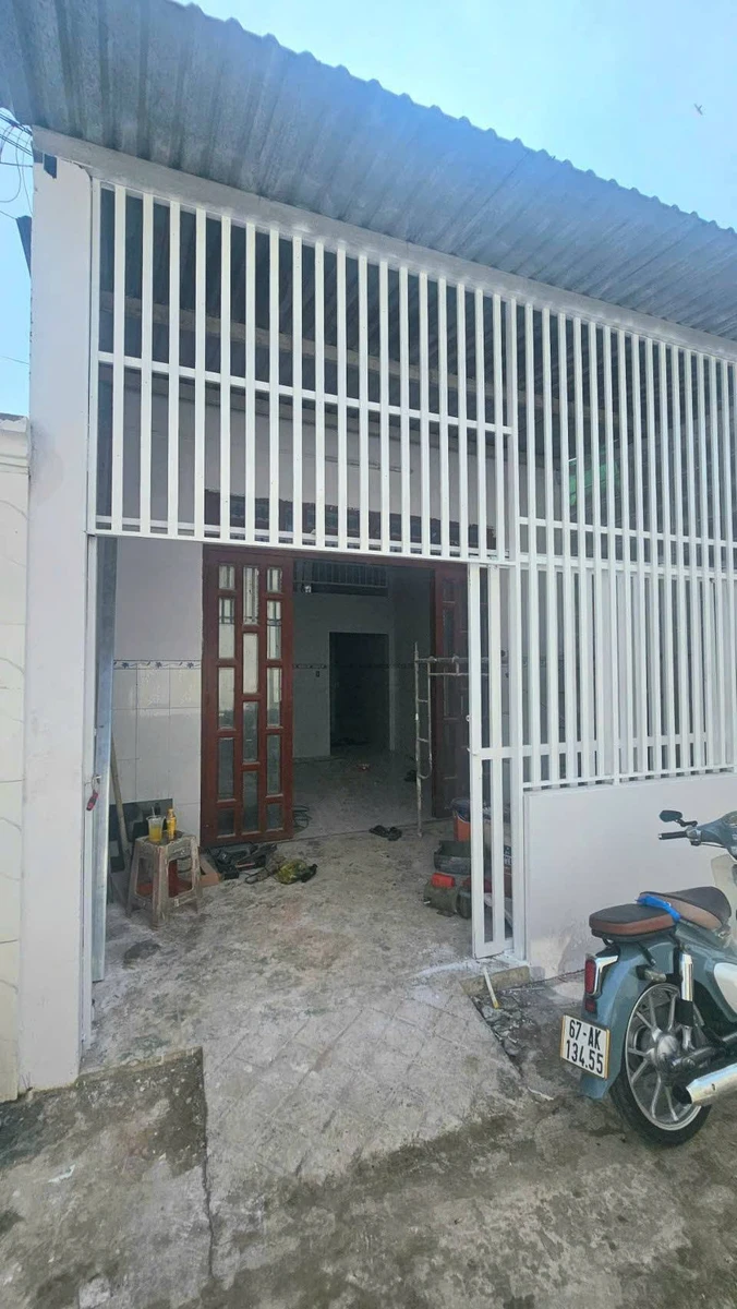 Bán nhà bê tông 100m² 2 phòng Đức Hoà Đông 1 tỷ 350 - Ảnh thu nhỏ 2