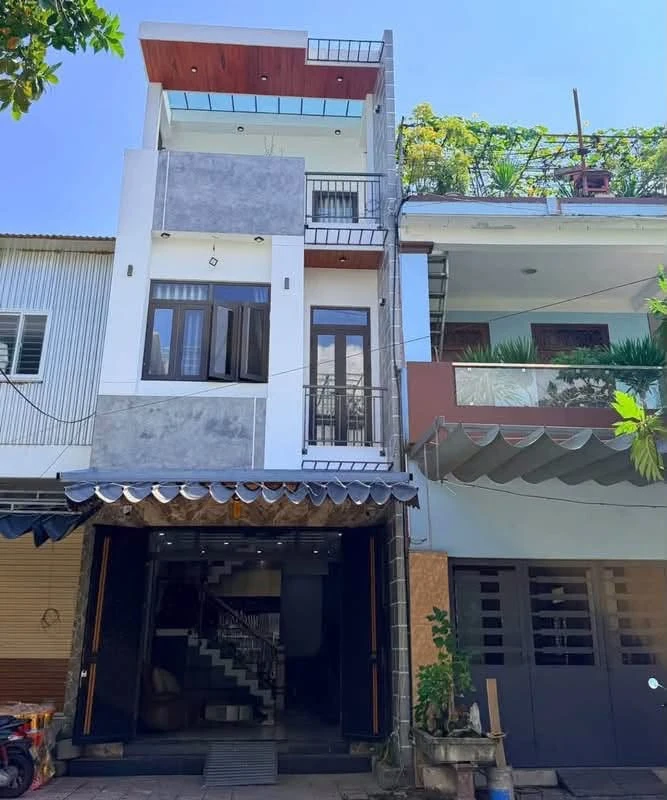 Nhà bán 3 tầng 60m2 mặt tiền 7,5m Nha Trang - Ảnh thu nhỏ 2