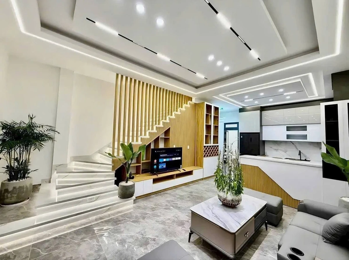 Bán nhà mặt tiền Cổ Loa Đà Lạt 73,5m² 4PN 8,9 tỷ - Ảnh thu nhỏ 3