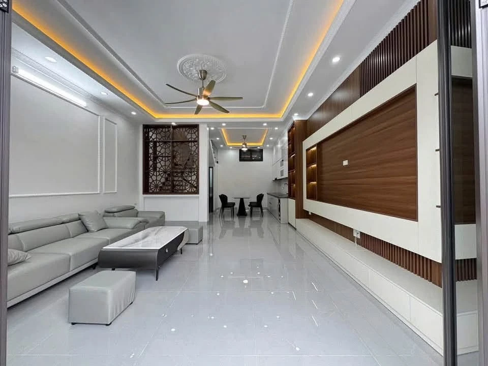 Bán nhà 3 tầng 63m2 gần UBND Hồng Thái, An Dương, Hải Phòng, giá hơn 2 tỷ - Ảnh thu nhỏ 2