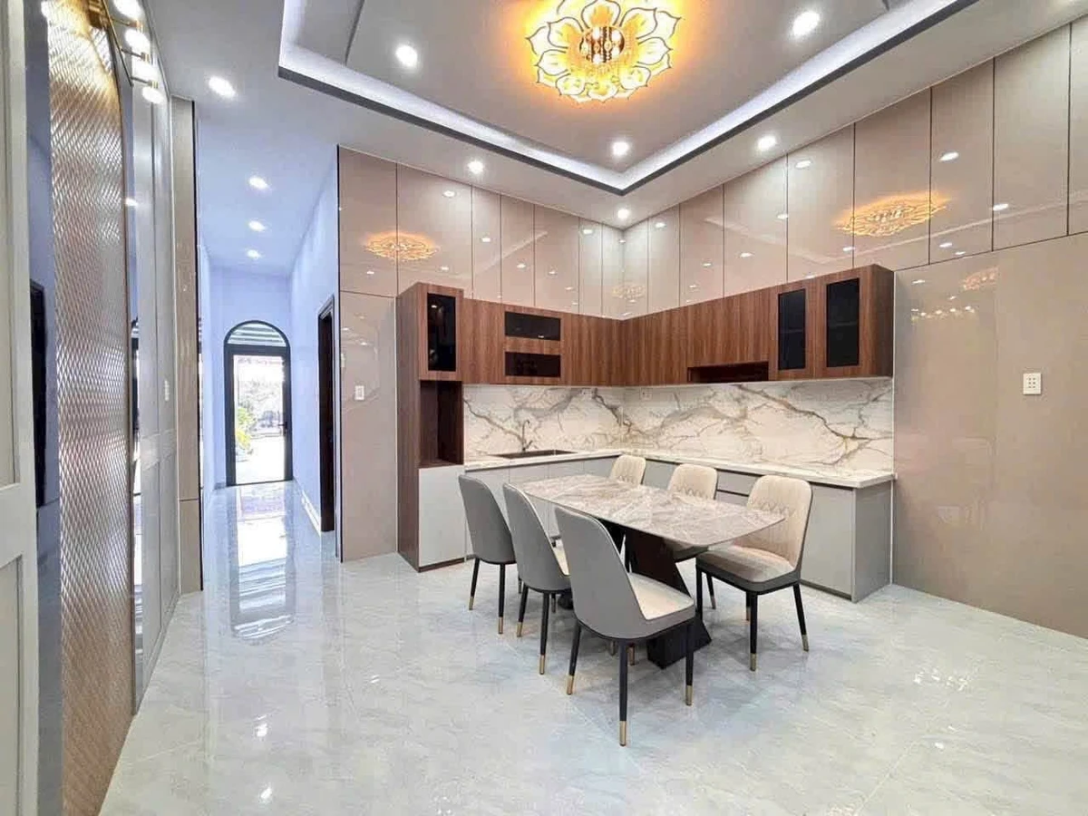 Bán nhà sân vườn 209m2 gần TPHCM, Long An - Ảnh thu nhỏ 4
