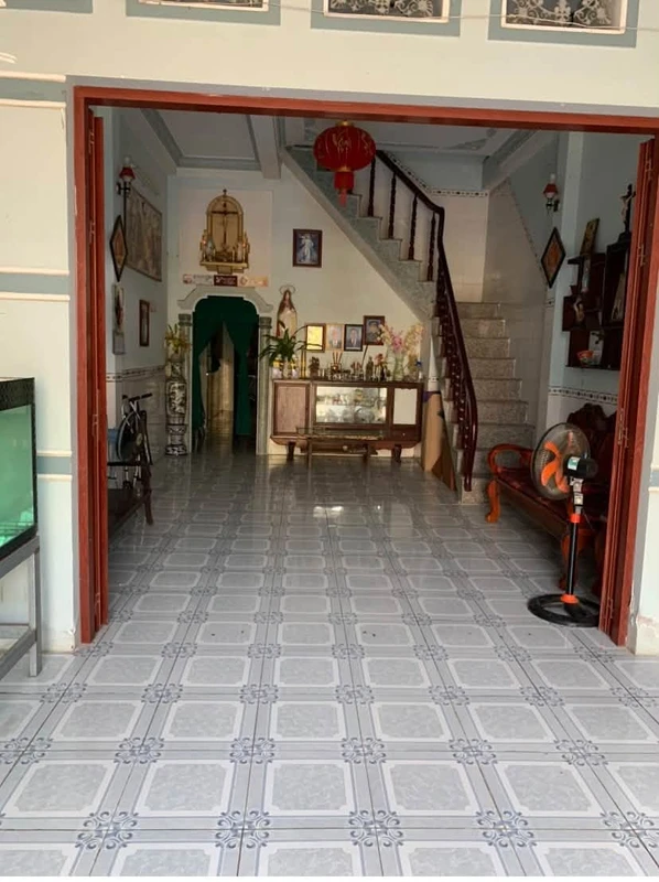 Bán nhà mặt tiền QL 80, 5 phòng ngủ, 142m², Tân Hiệp, Kiên Giang