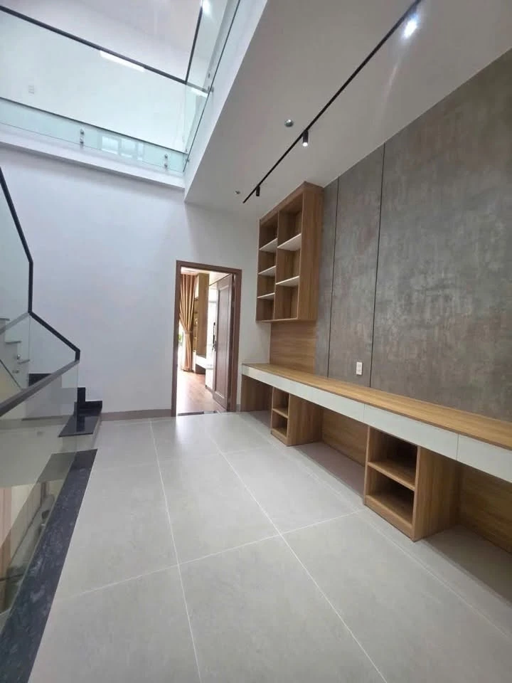 Bán nhà 3 tầng 64m² 3 phòng ngủ full nội thất kiệt Hoàng Văn Thái, Liên Chiểu, Đà Nẵng - Ảnh thu nhỏ 4