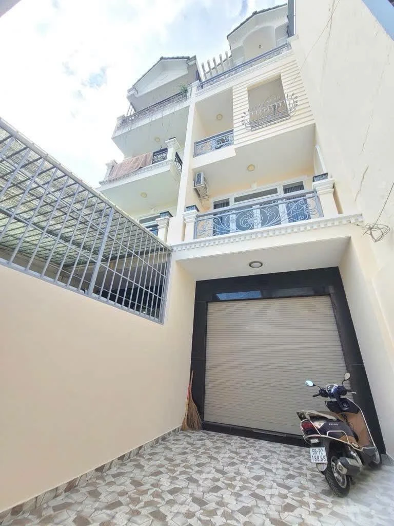 Bán nhà 4 tầng 96m2, 4PN 5WC Trường Chinh Quận 12 - 8.3 tỷ - Ảnh thu nhỏ 2